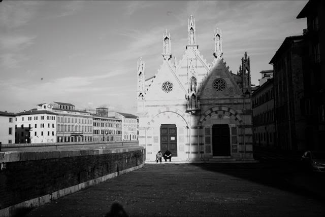 Richard Nonas:  “… as light through fog…”  ARCHITECTURAL MEMORY PIERCED BY ART at Chiesa della Spina, Pisa  - 